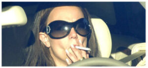 Como retirar o cheiro do tabaco no carro