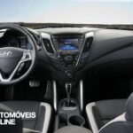 2013 Hyundai Veloster Turbo Driving view interior frente