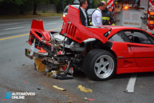 Acidente Ferrari F40 vancouver 2