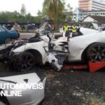 Acidente violento dois Nissan GT-R desfeitos imagem em reboque 2012