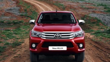 Toyota Hilux nova geracao com tres lugares