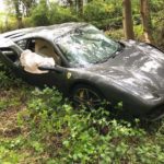 Ferrari 488 GTB destruído com apenas 111 km
