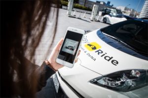 Easy Ride é o serviço de táxis robô desenvolvido pela Nissan e DENA